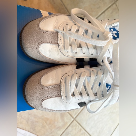 OG Adidas Samba White with Black Stripes - Picture 3 of 10
